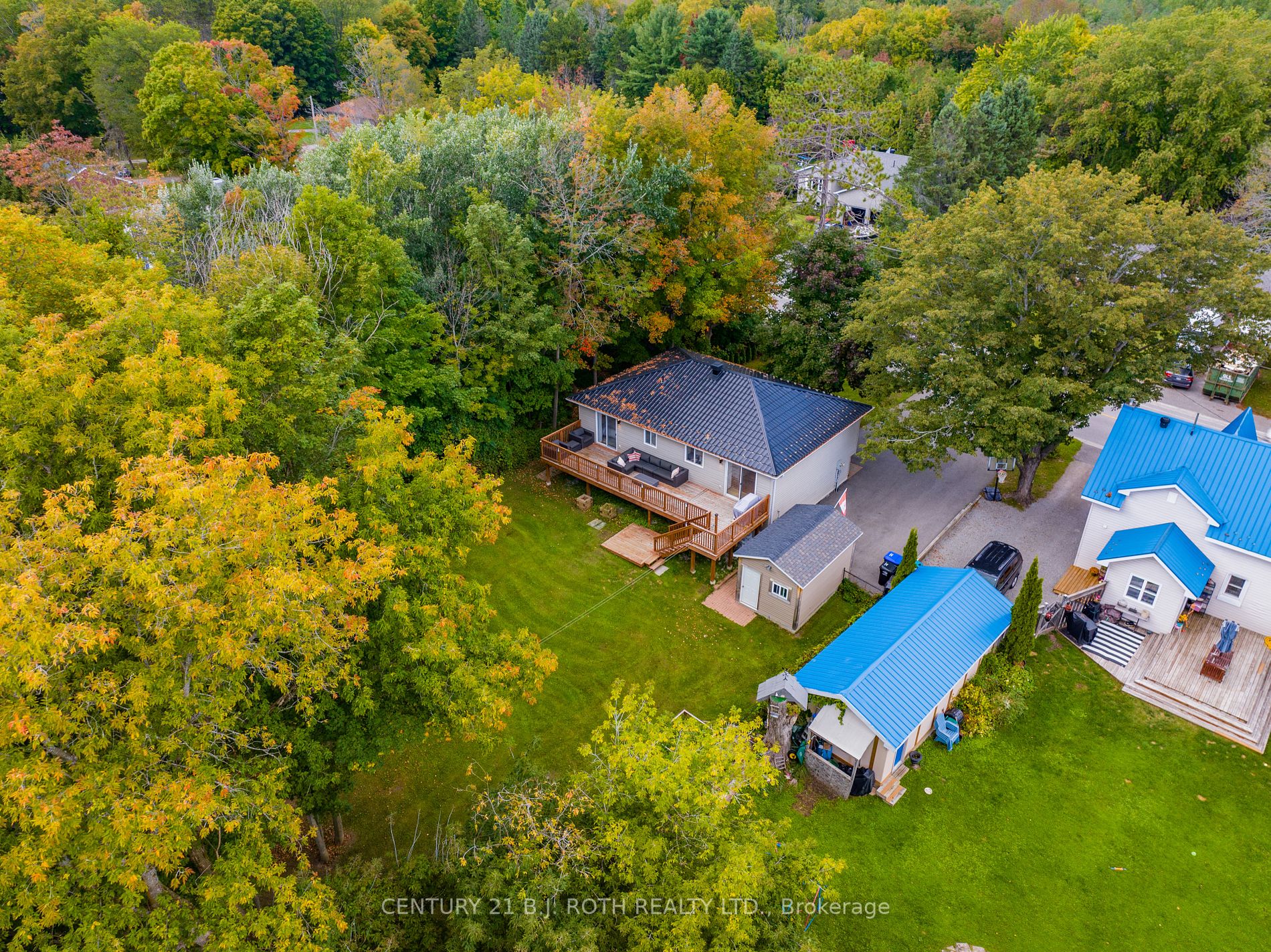 229 Moonstone Rd E