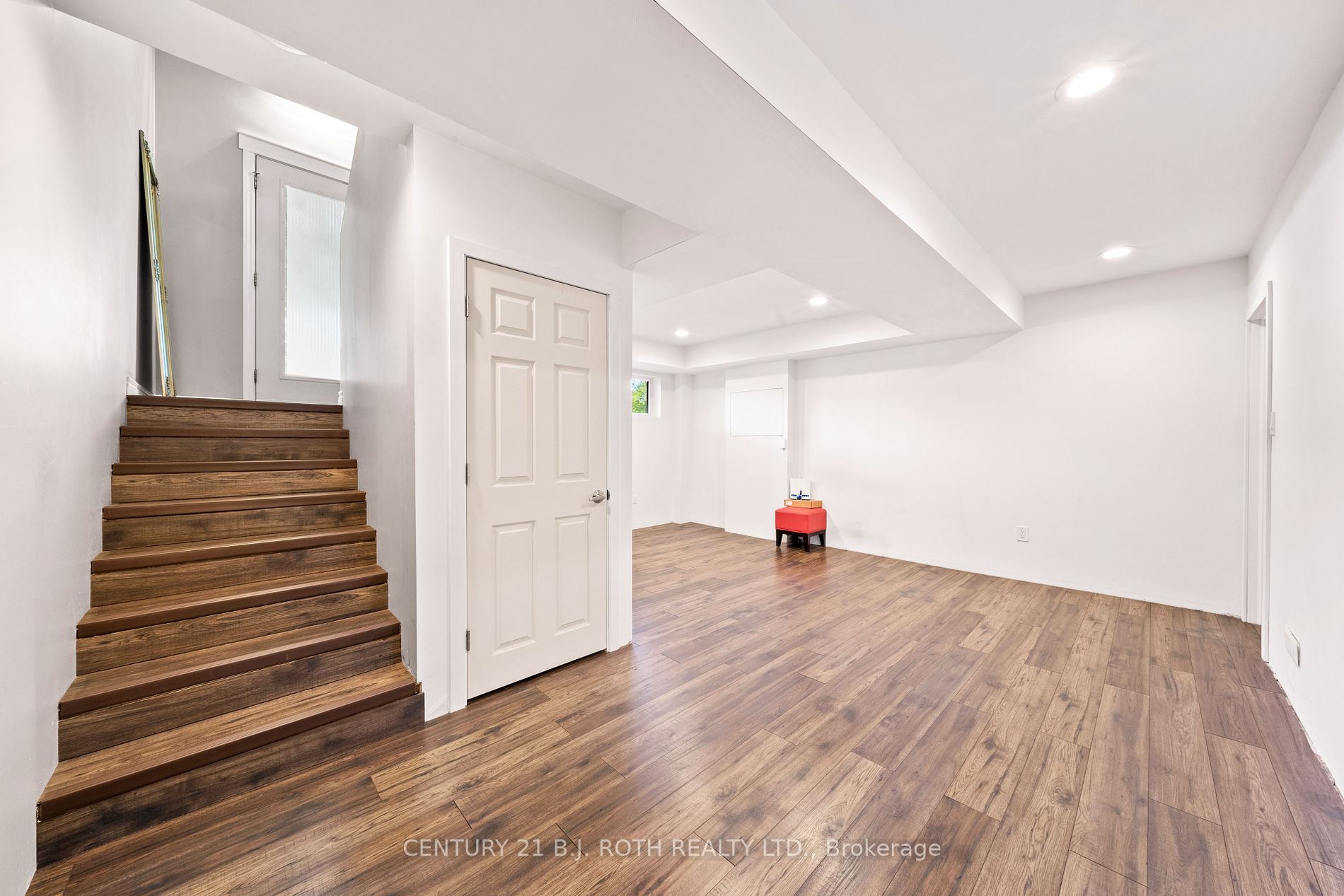 229 Moonstone Rd E