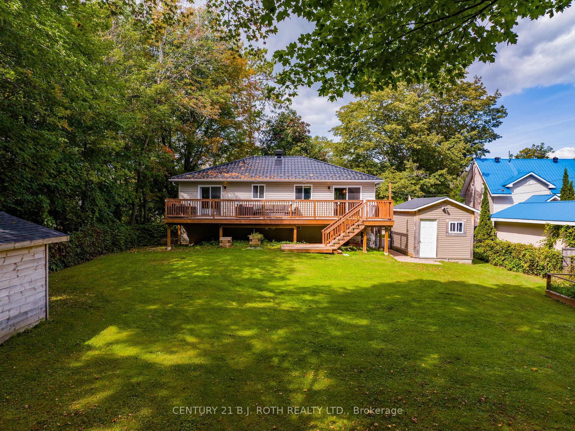 229 Moonstone Rd E