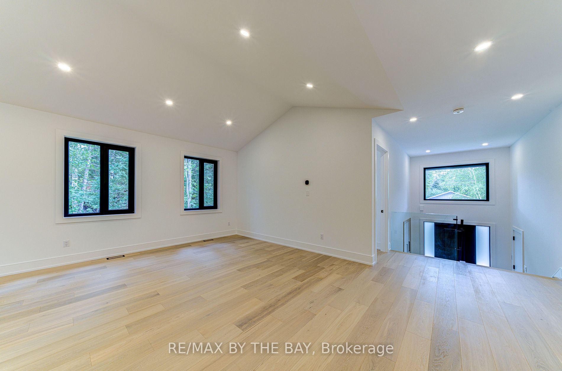 15 53rd Street S