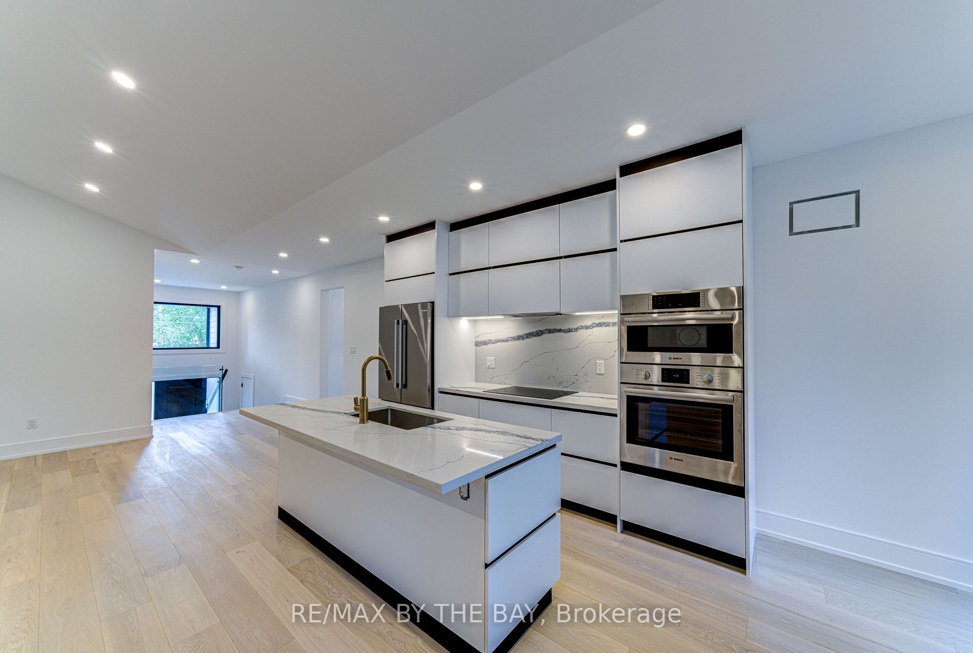 15 53rd Street S