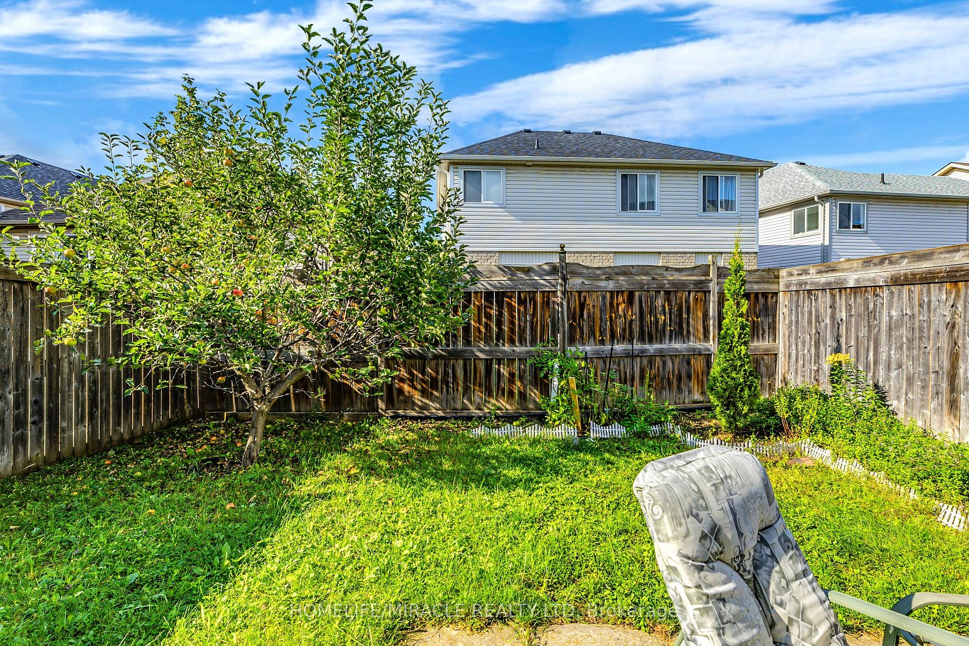 104 Thrushwood Dr