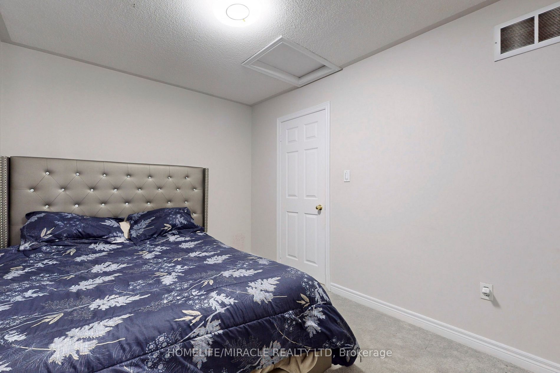 104 Thrushwood Dr