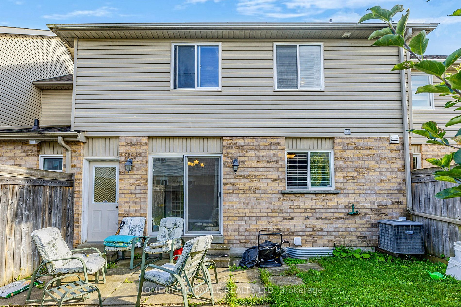 104 Thrushwood Dr