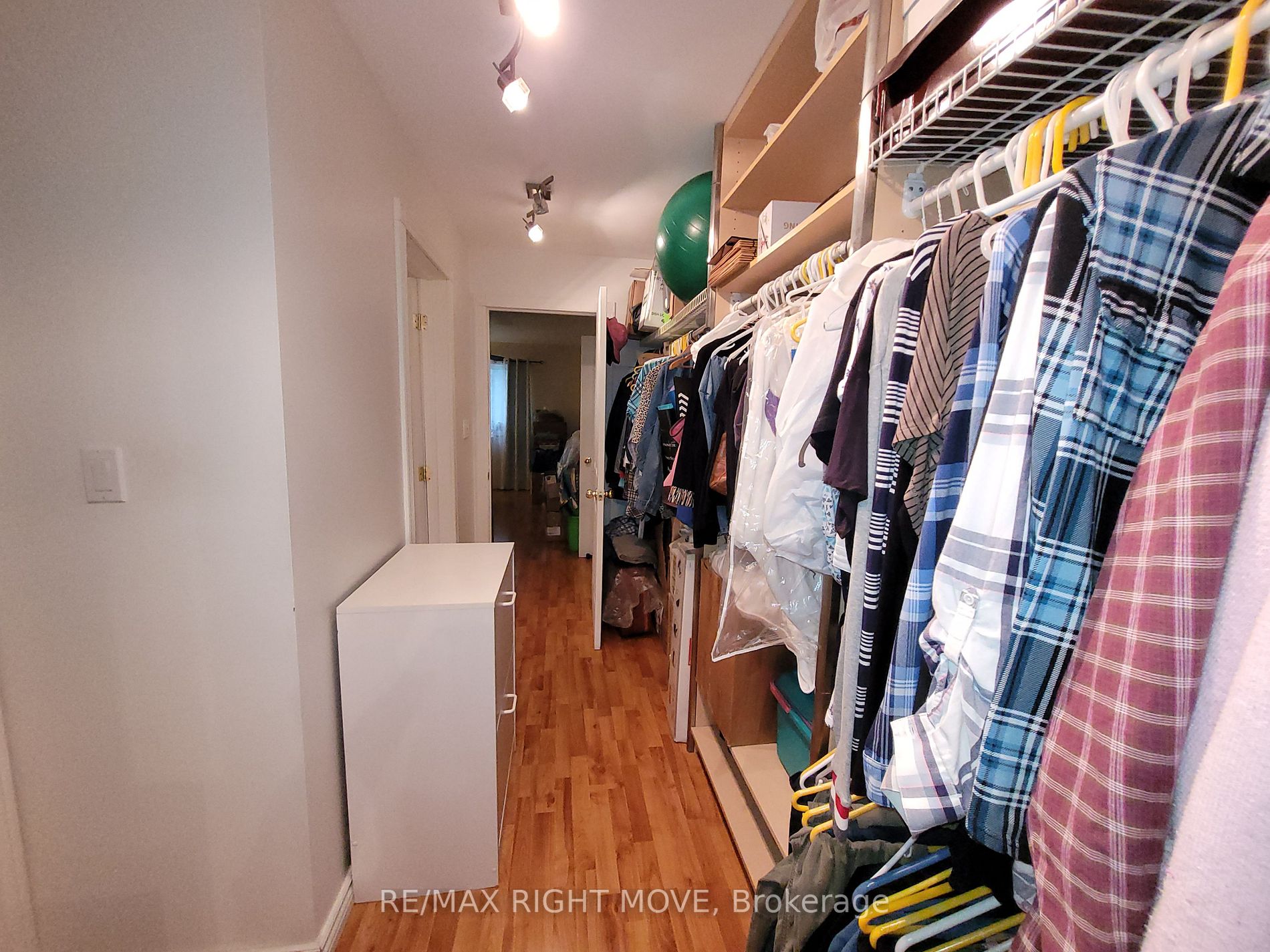 343 Arthur St
