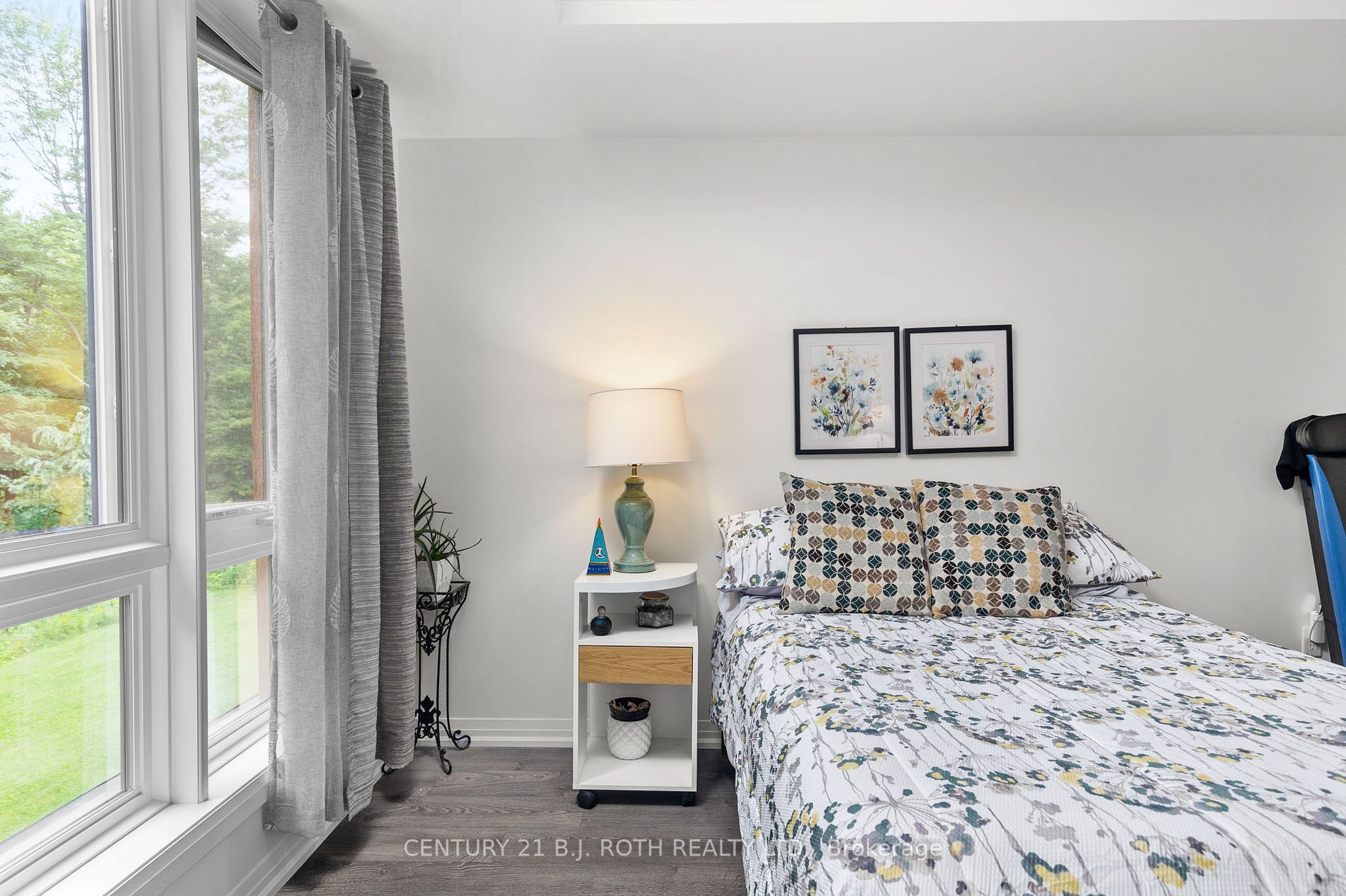 304 Essa Rd, #310