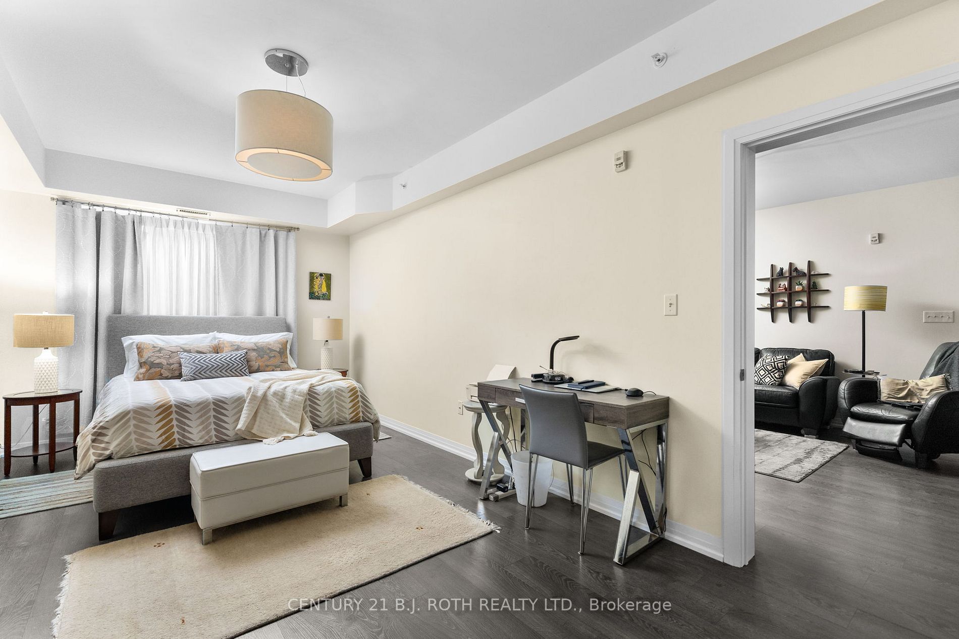 304 Essa Rd, #310
