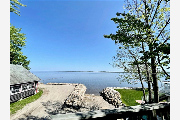 264 Robins Point Rd, Tay