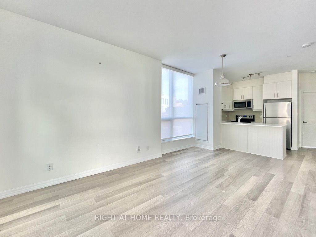 111 Worsley St, #303