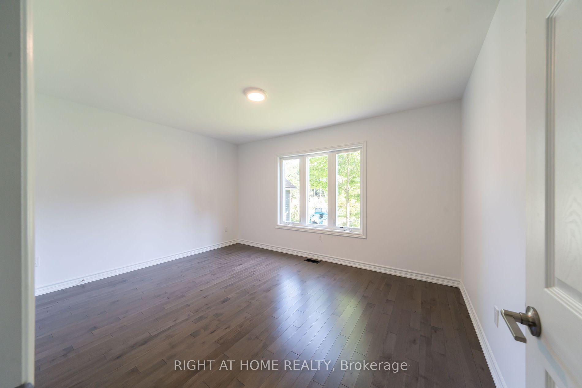 6 Ojibway Crt