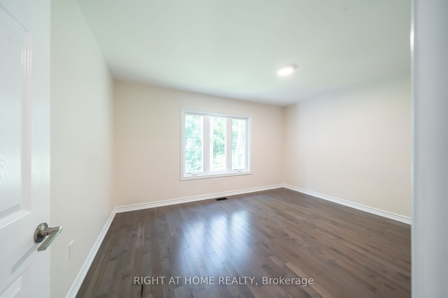 6 Ojibway Crt