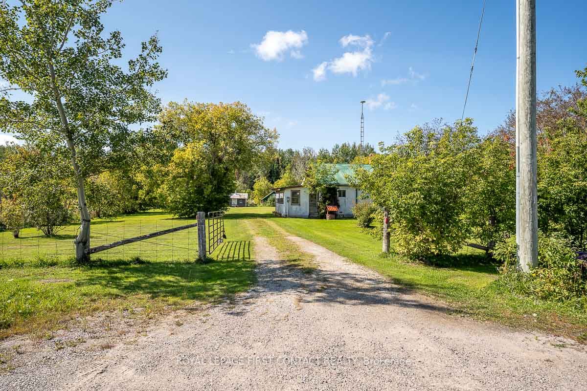 3828 George Johnston Rd