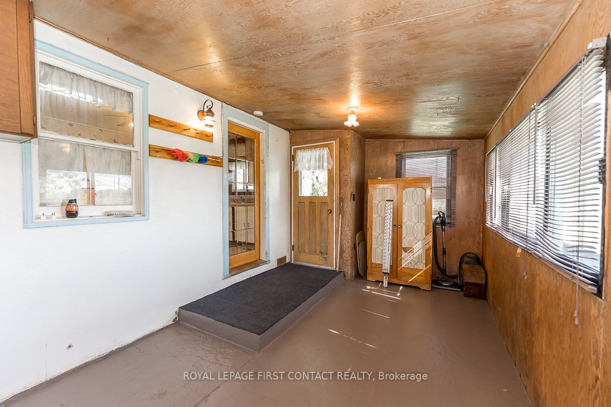 3828 George Johnston Rd