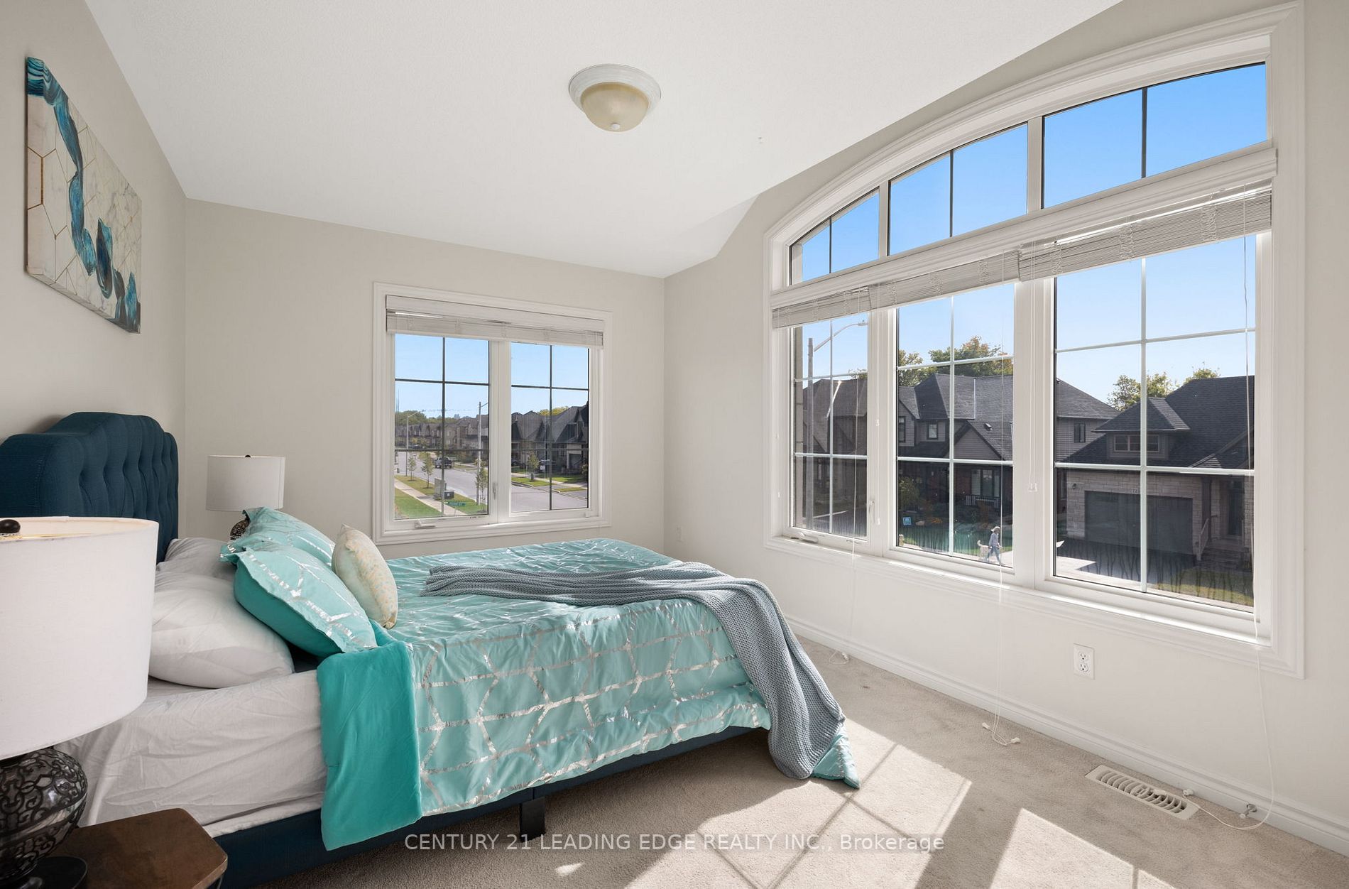 71 KIRBY Avenue