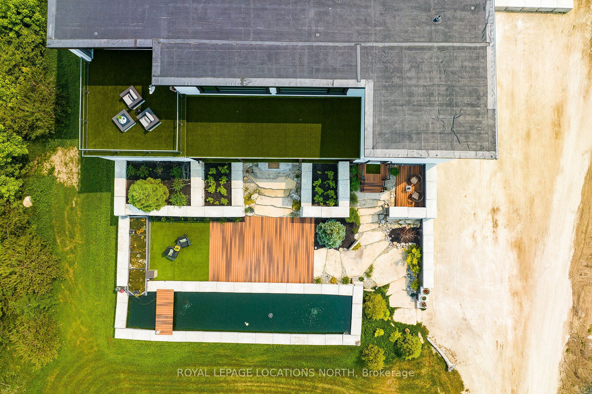 6903 36/37 Nottawasaga Sd Rd E