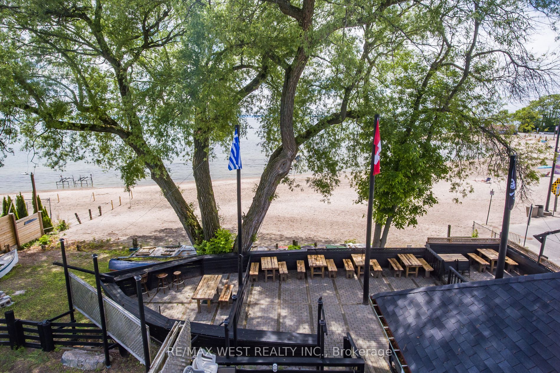 396 Balm Beach Rd W