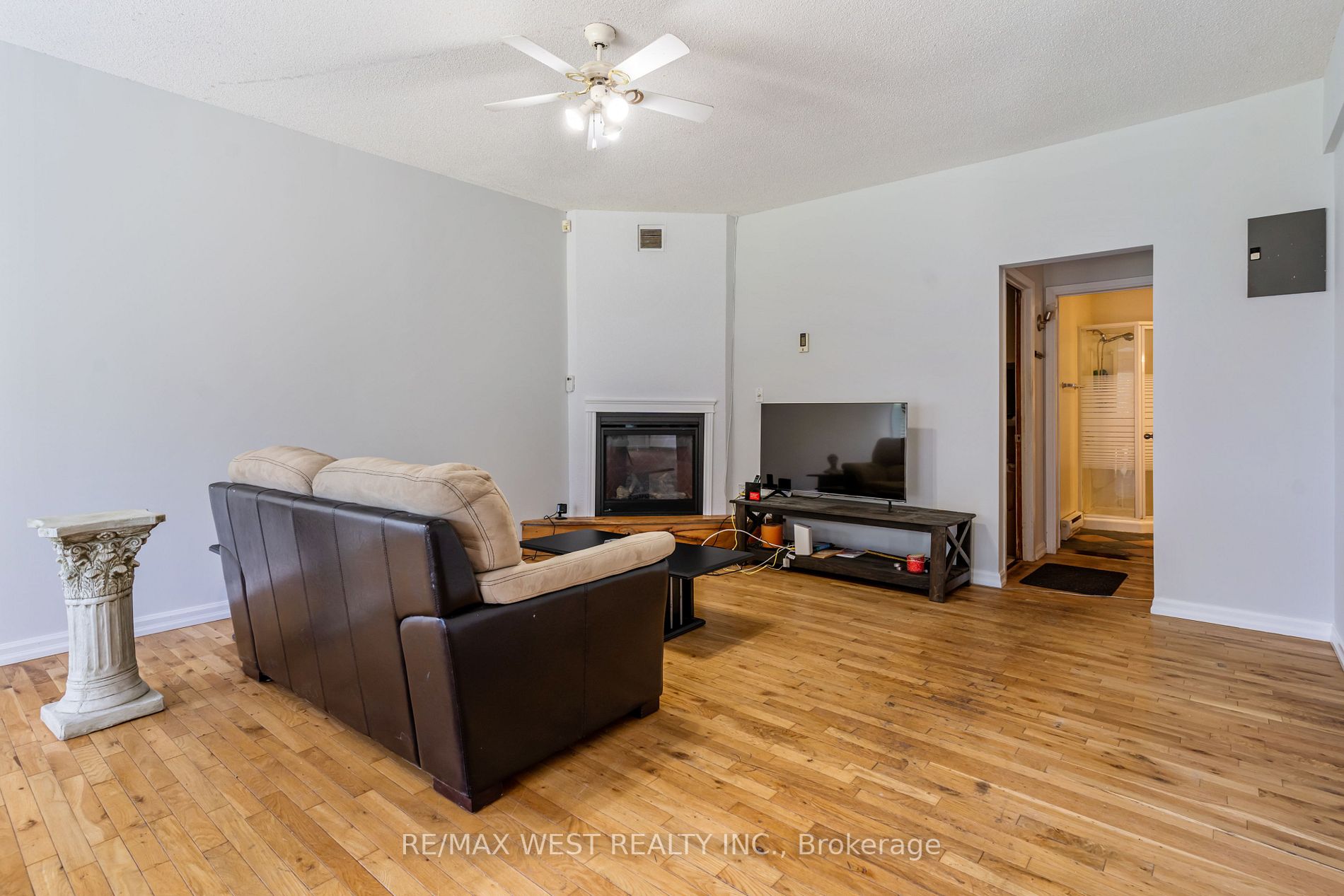 396 Balm Beach Rd W