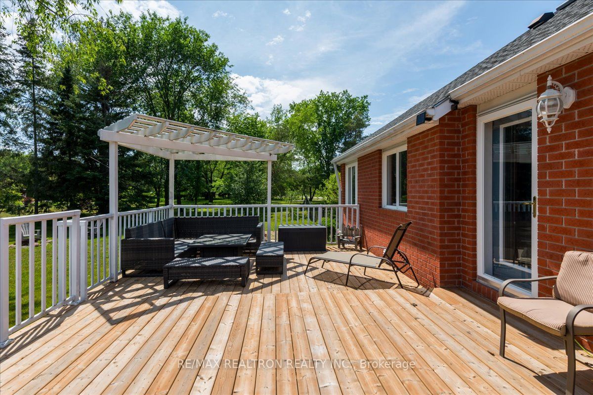 2403 Sunnidale Rd