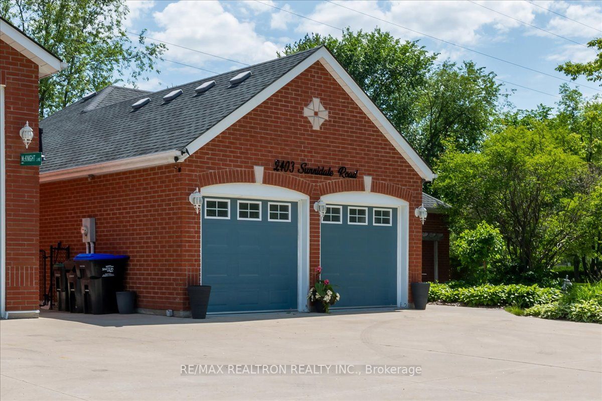 2403 Sunnidale Rd