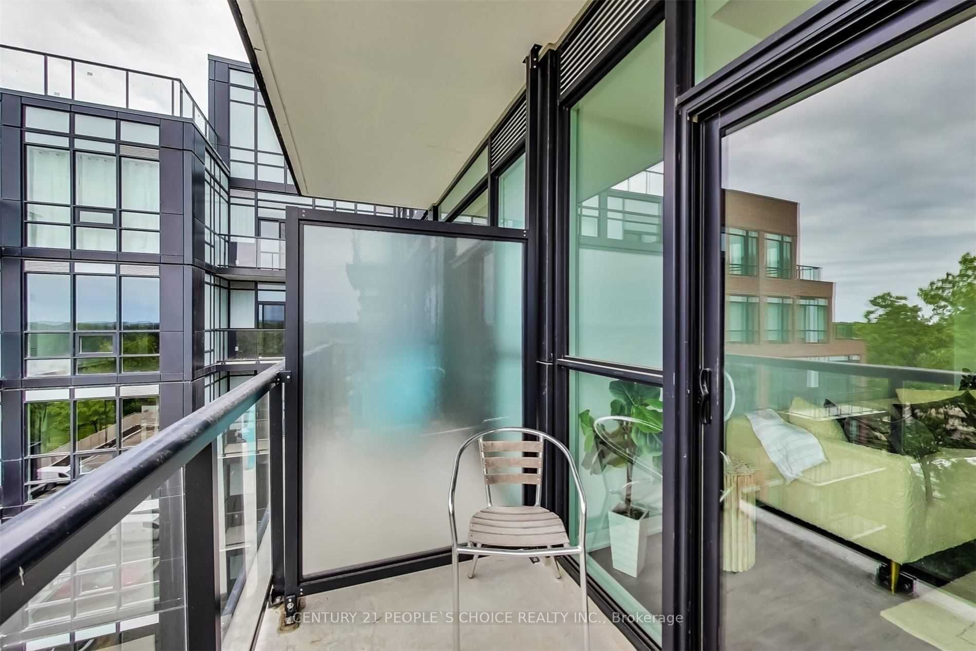 681 Yonge St, #528