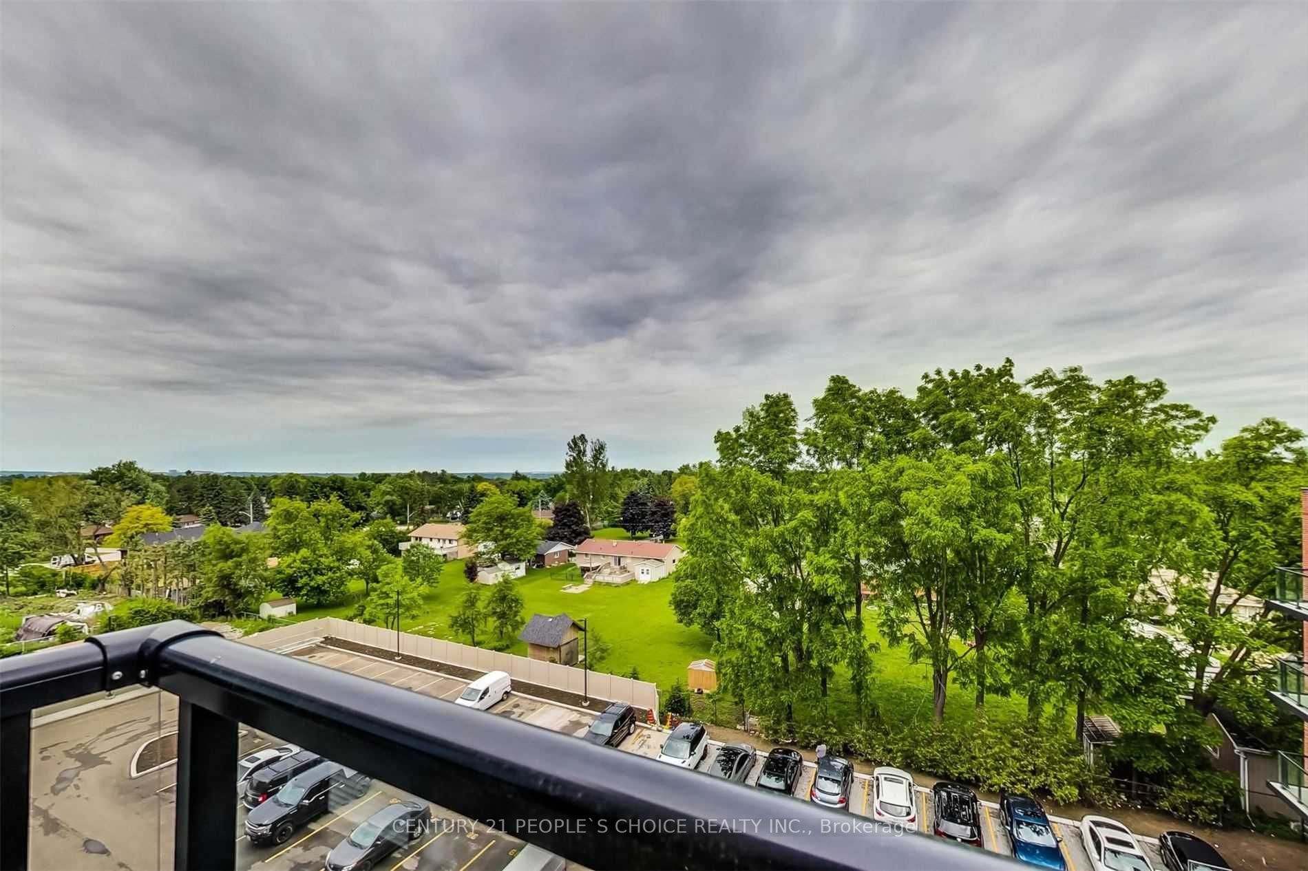 681 Yonge St, #528