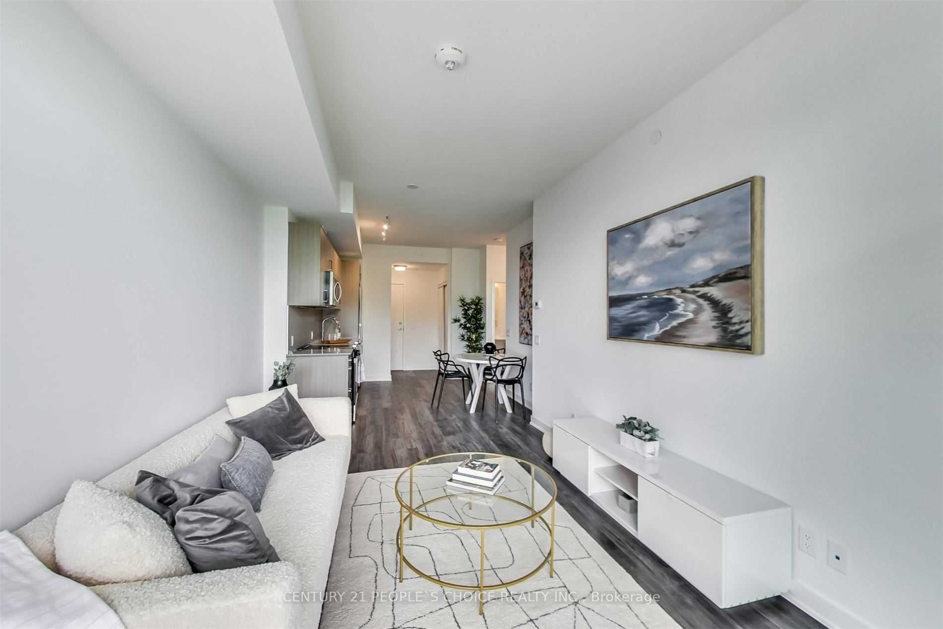 681 Yonge St, #528
