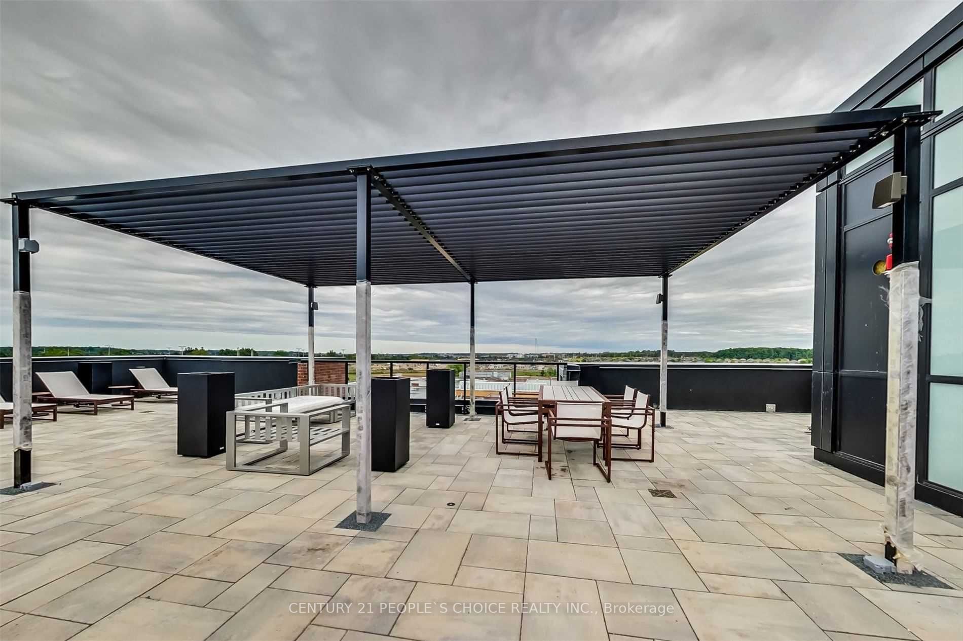 681 Yonge St, #528