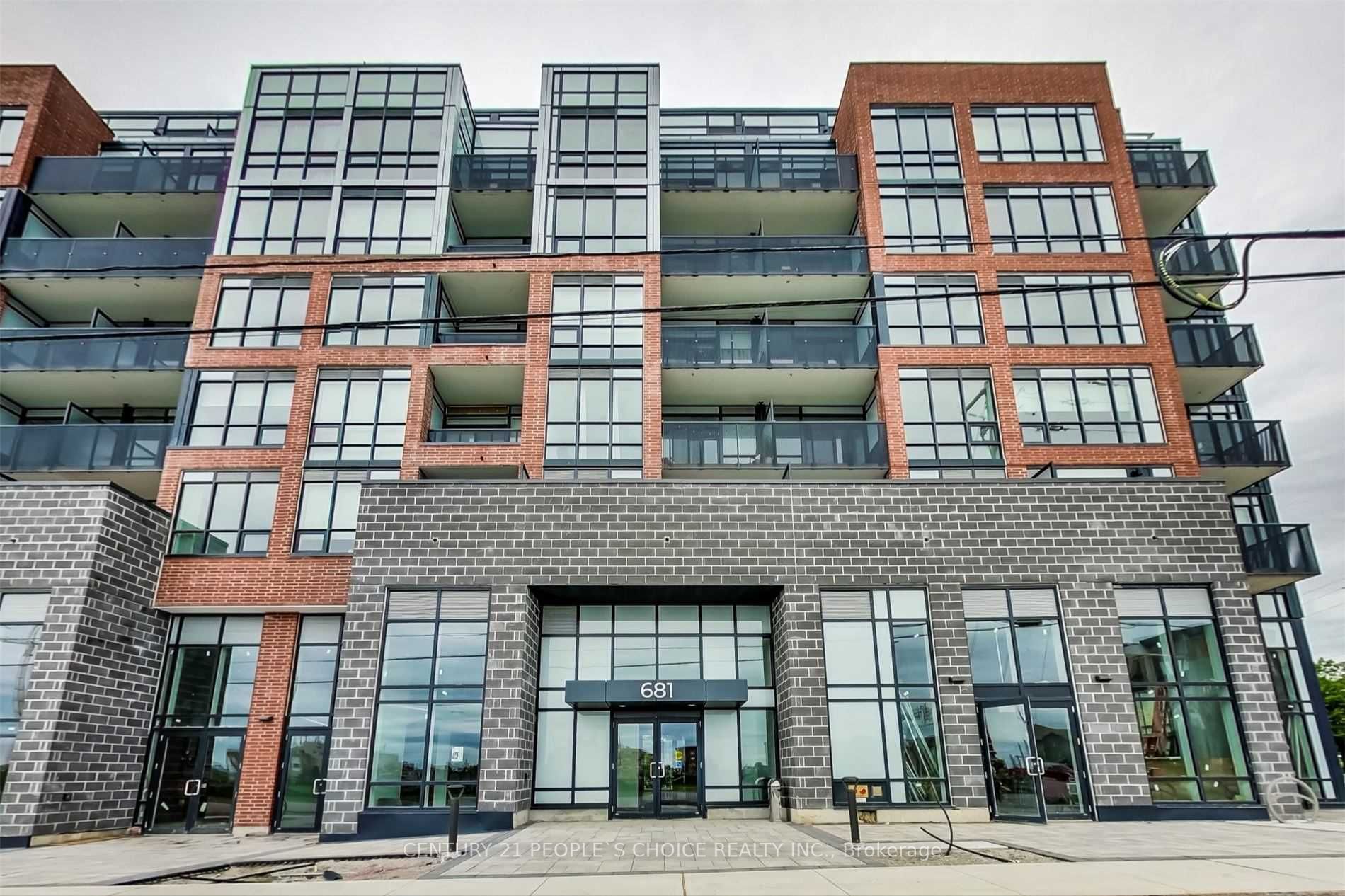 681 Yonge St, #528