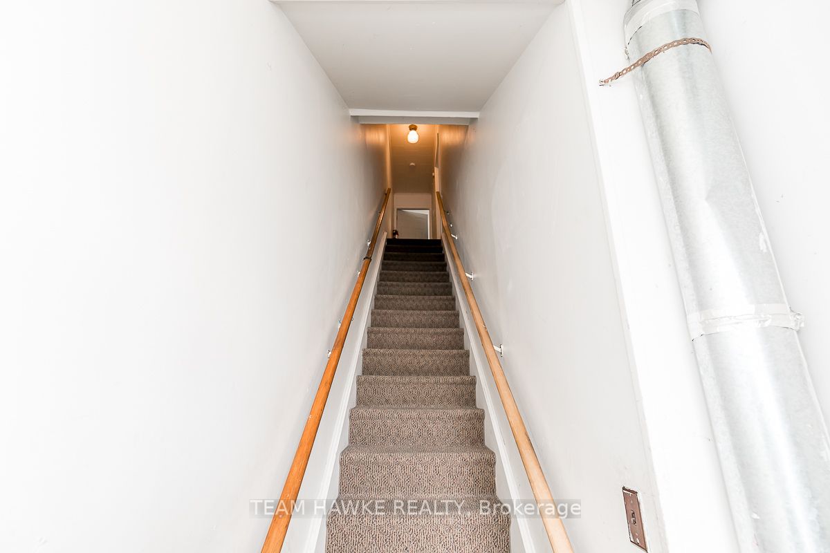 261 King St