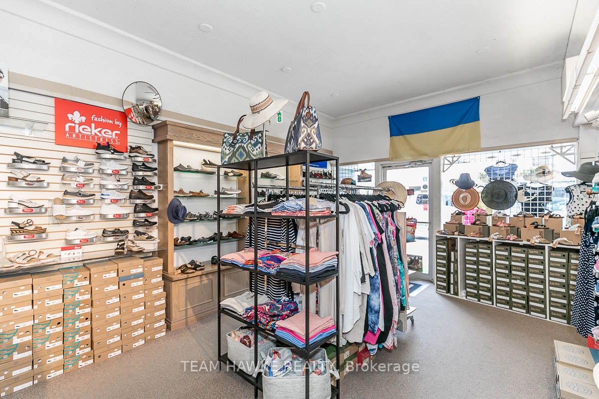 261 King St