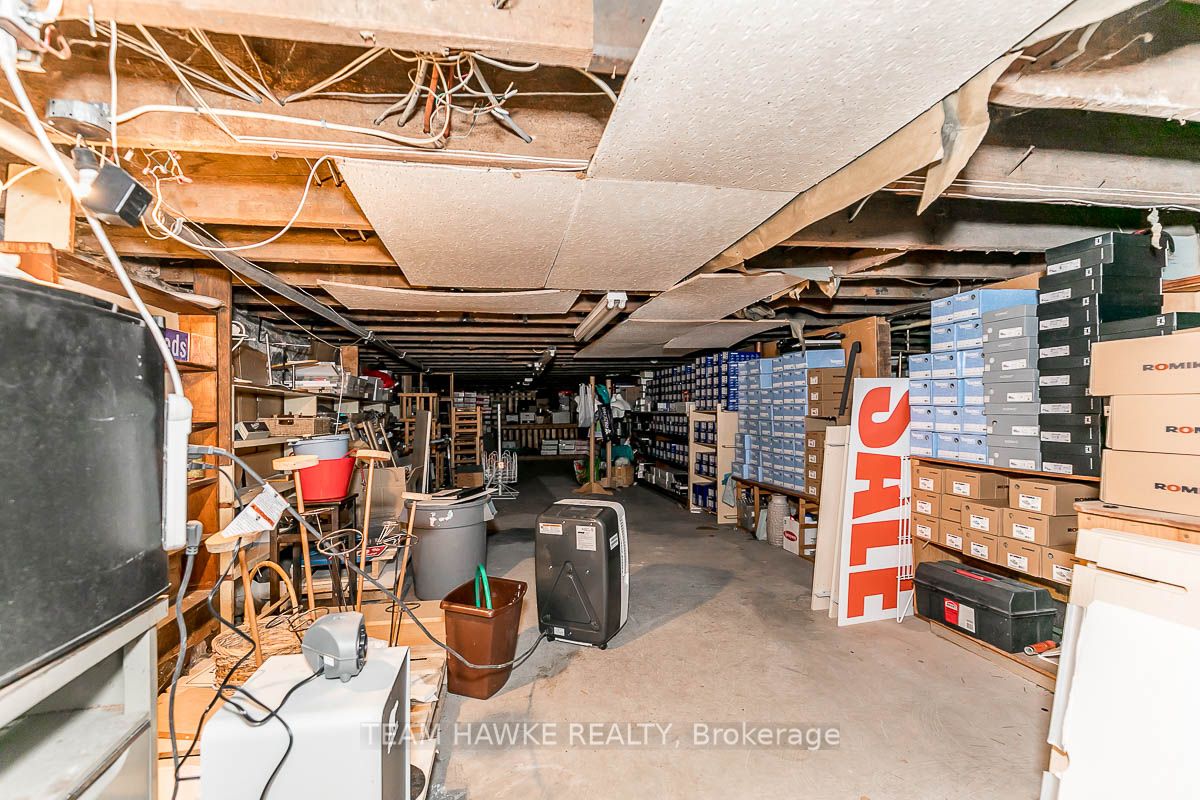 261 King St