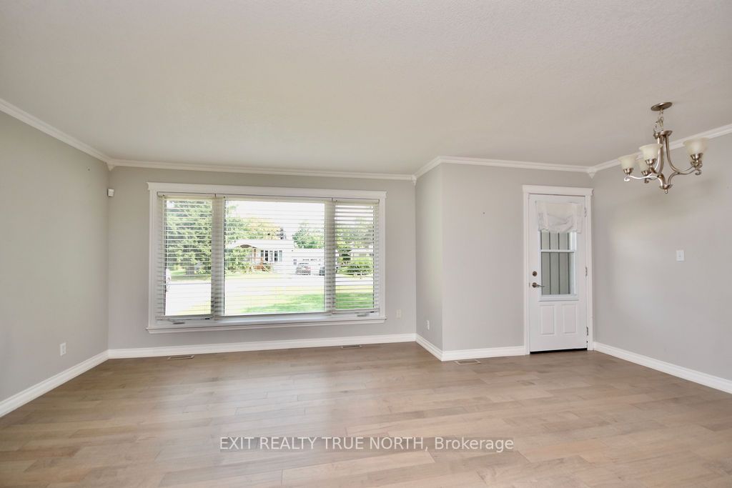 12 Huron St
