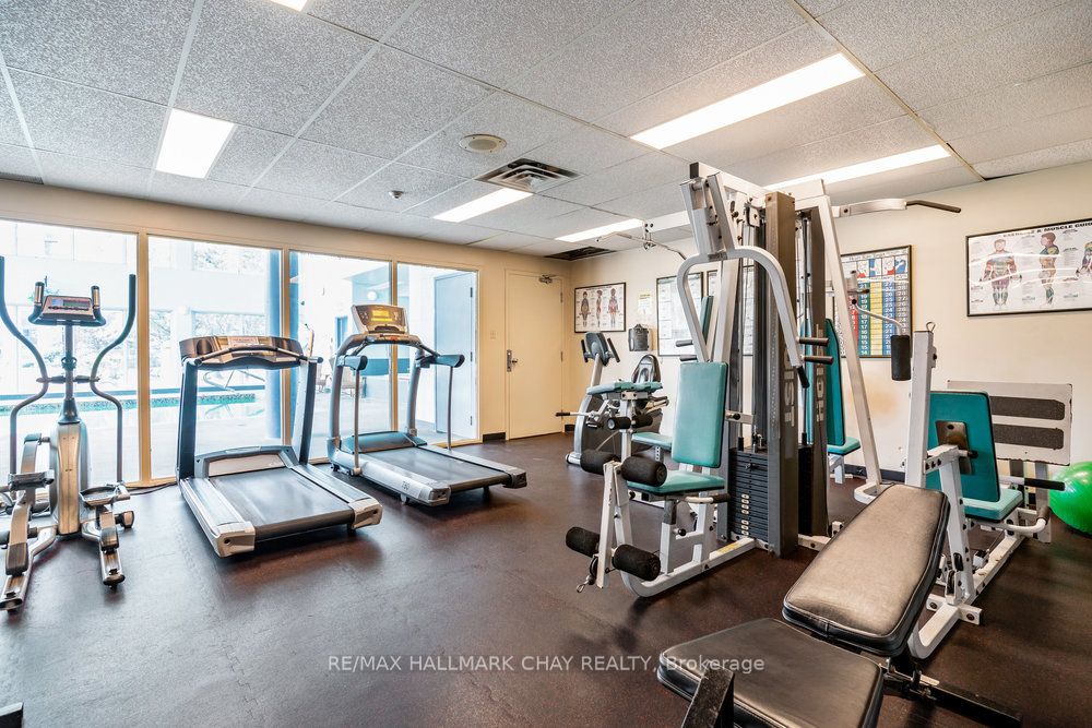 65 Ellen St, #211
