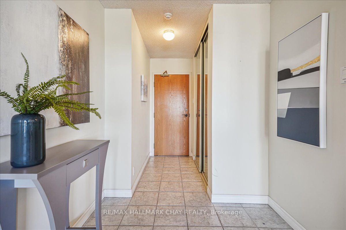 65 Ellen St, #211