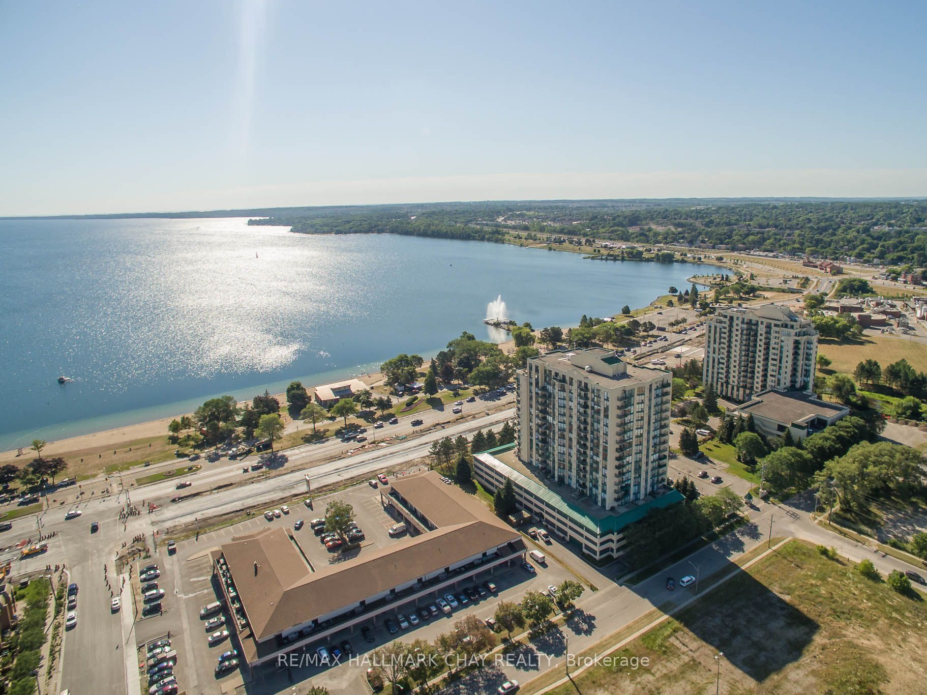 65 Ellen St, #211