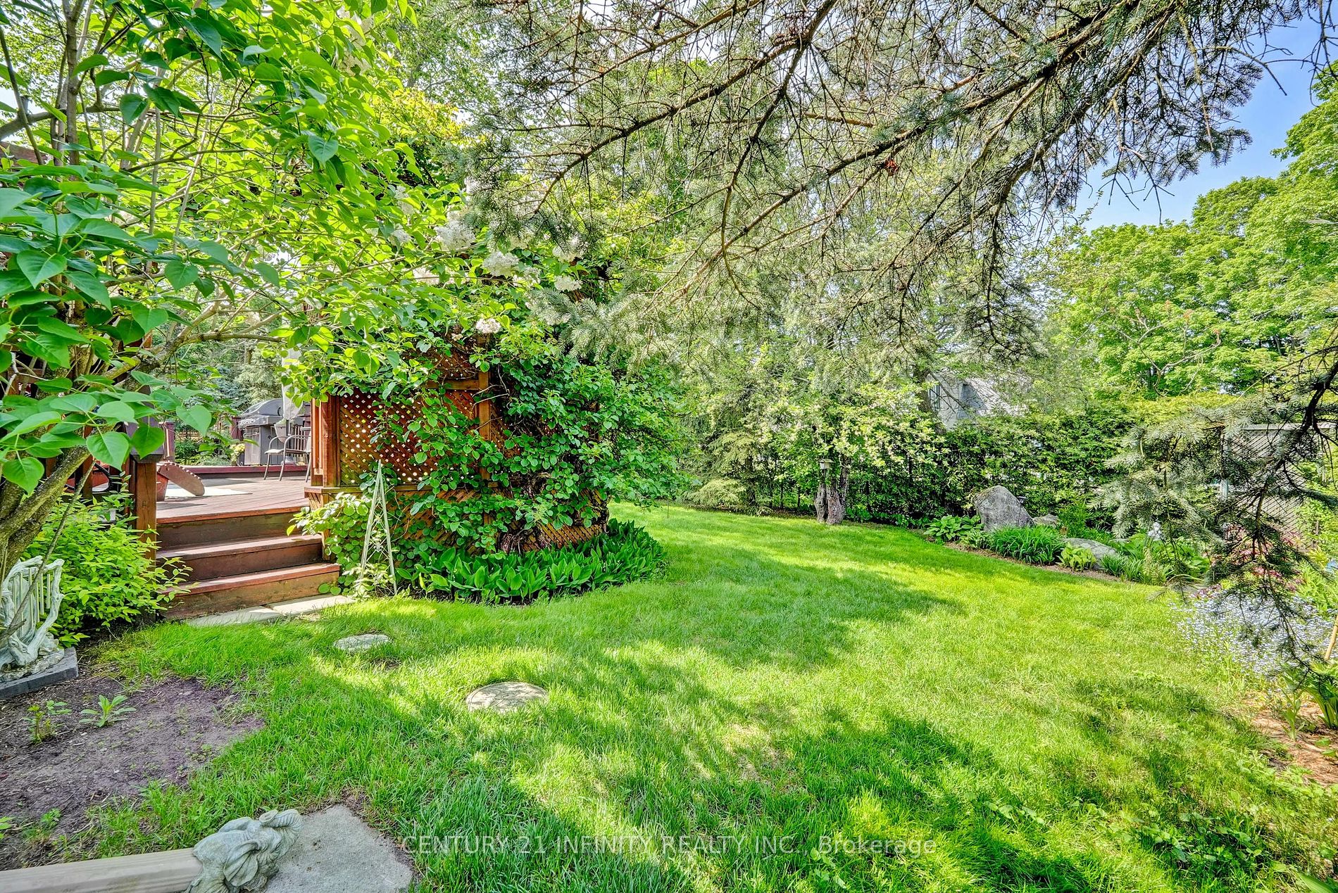 32 Priest Ave