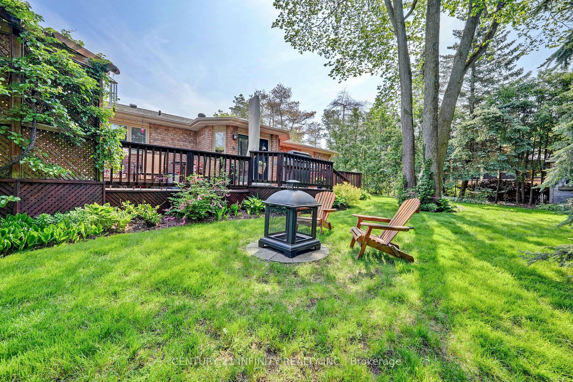 32 Priest Ave