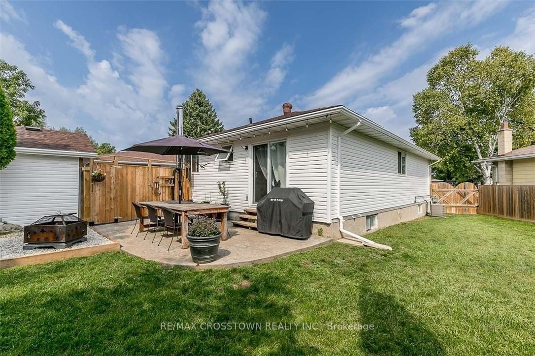 15 Braniff Crt