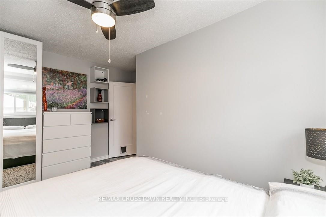 15 Braniff Crt