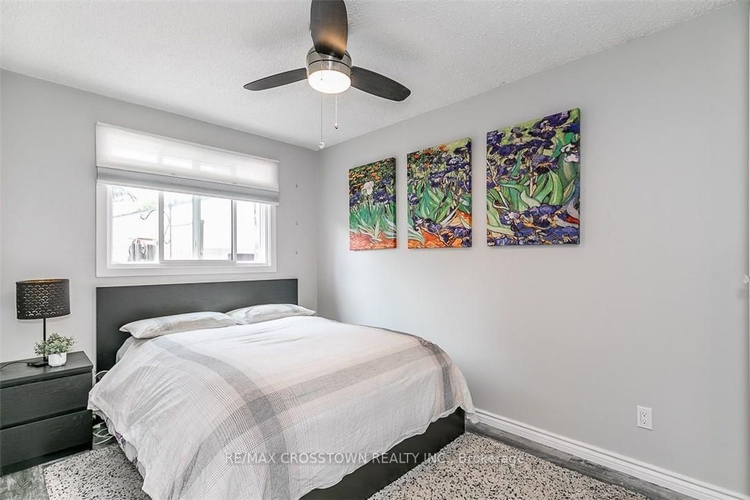 15 Braniff Crt