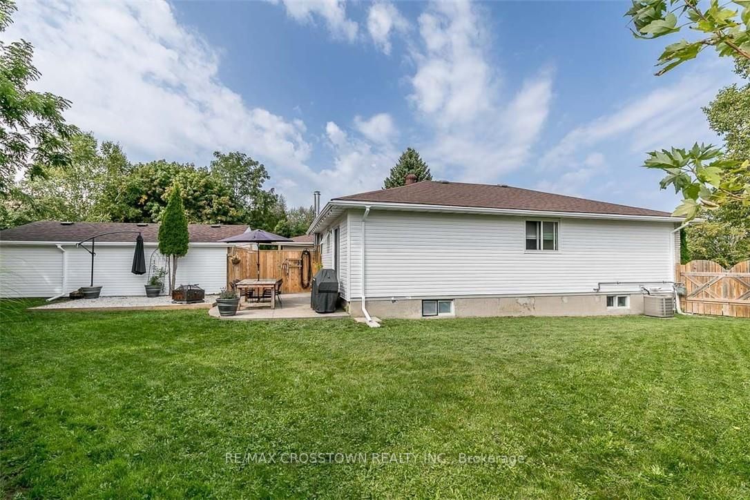 15 Braniff Crt