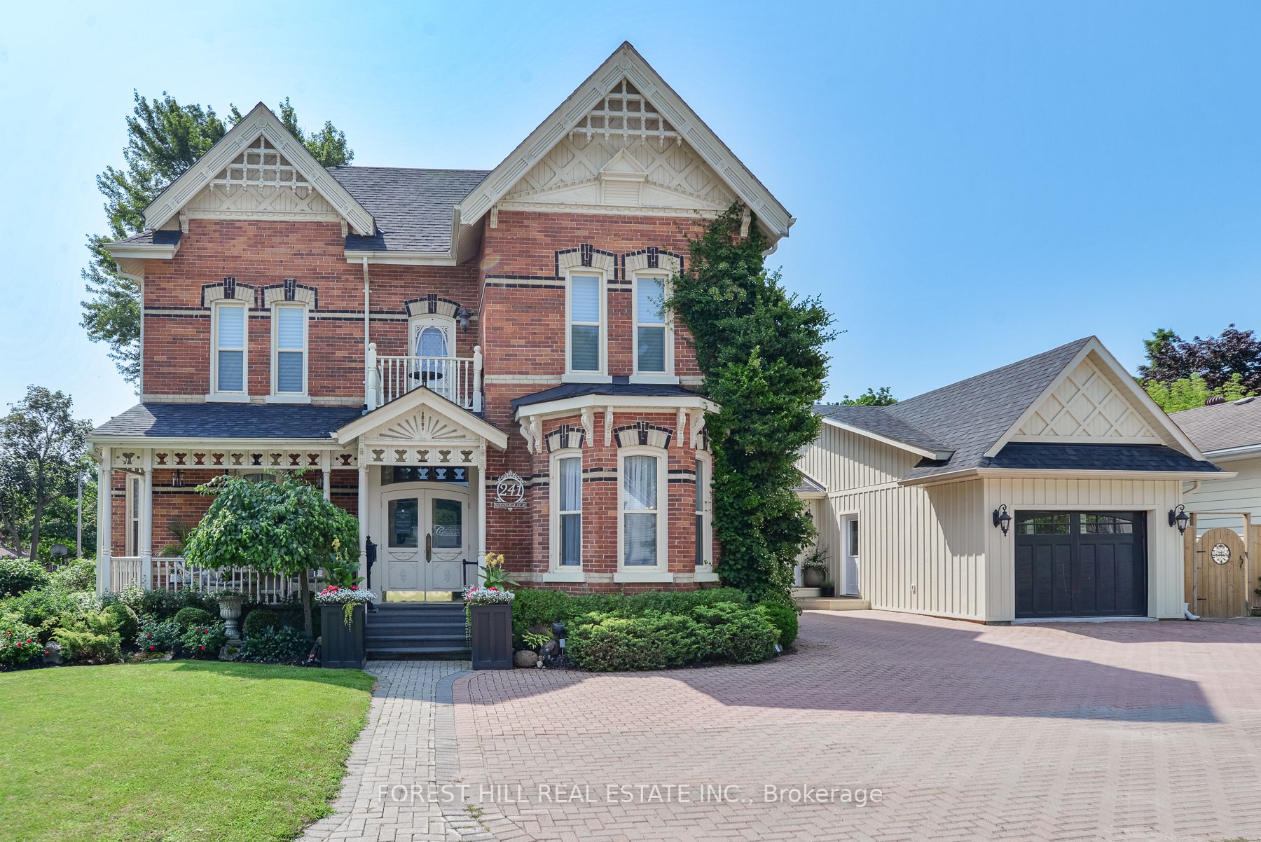 241 Mississaga St W