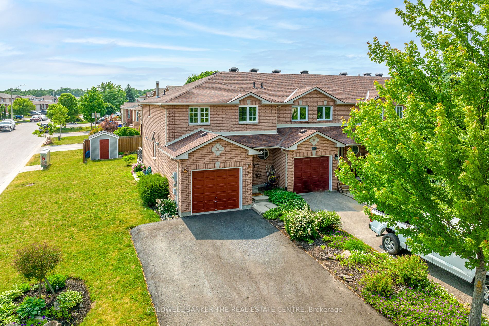 20 Silver Maple Crescent