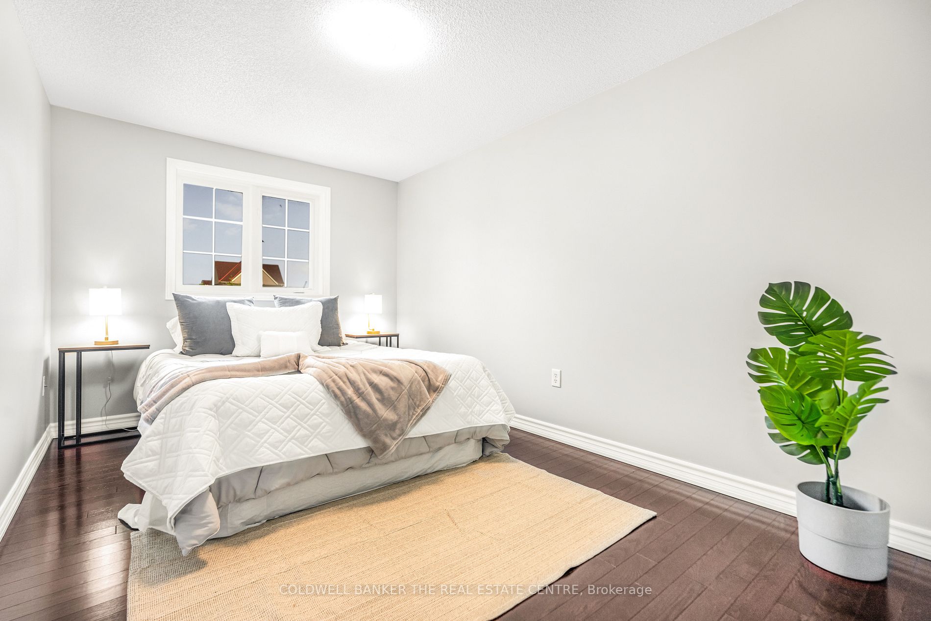 20 Silver Maple Crescent