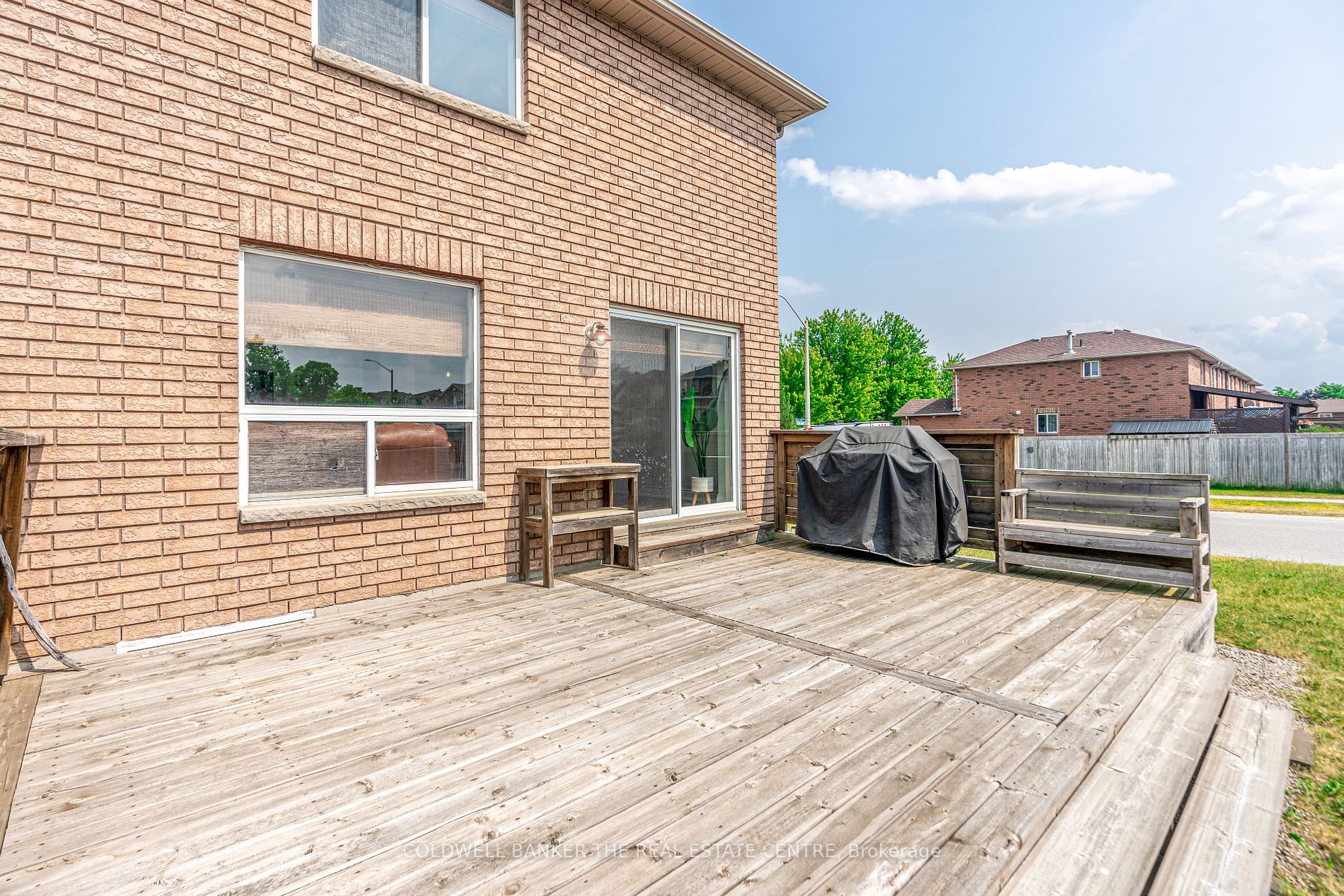 20 Silver Maple Crescent