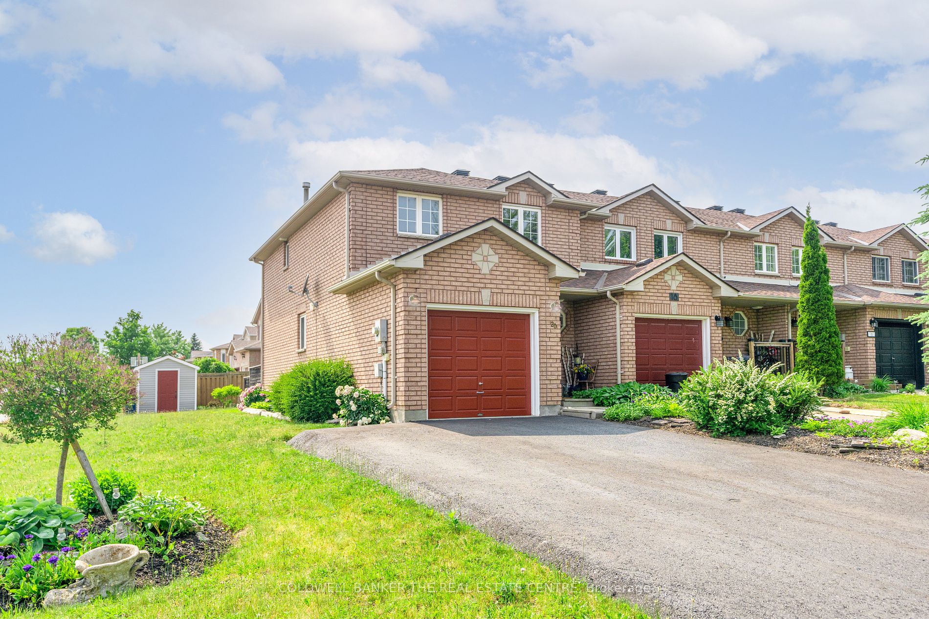 20 Silver Maple Crescent