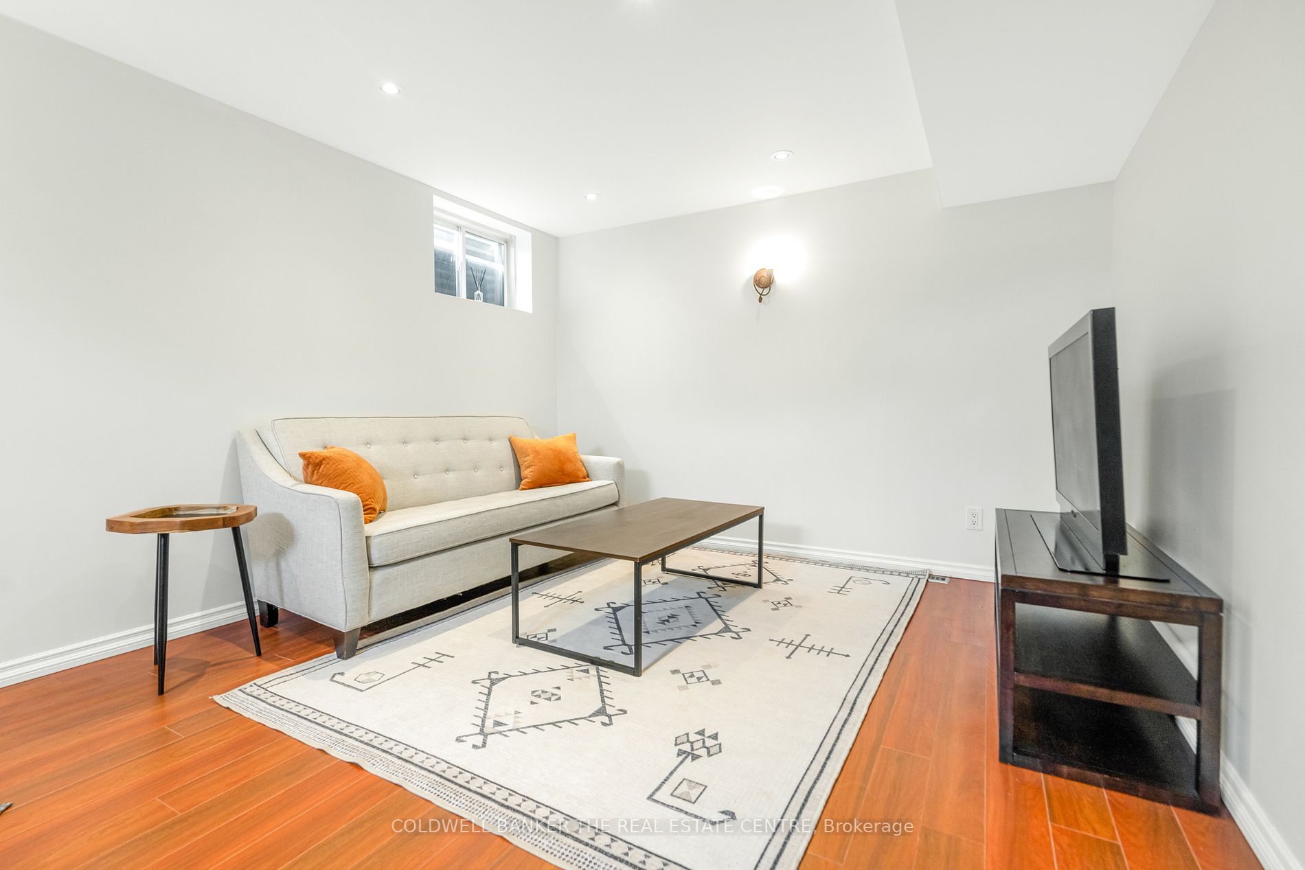 20 Silver Maple Crescent