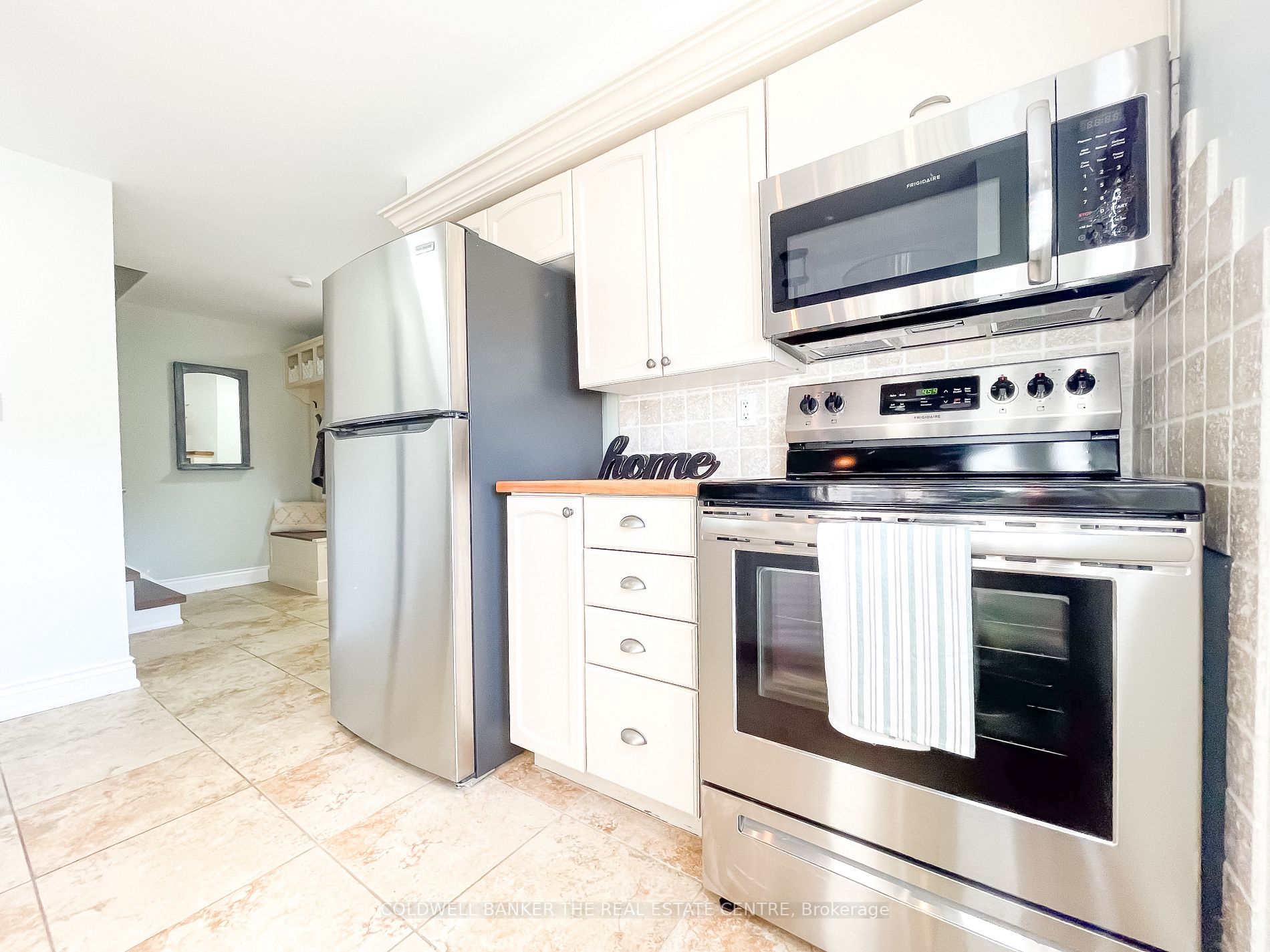 20 Silver Maple Crescent