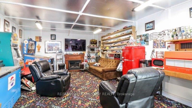 6689 Rama Rd W