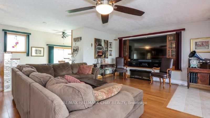 6689 Rama Rd W